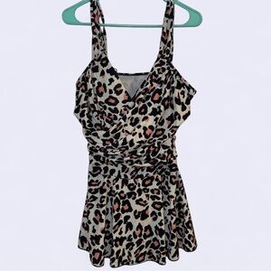 Chic Leopard Print One Piece Swimsuit